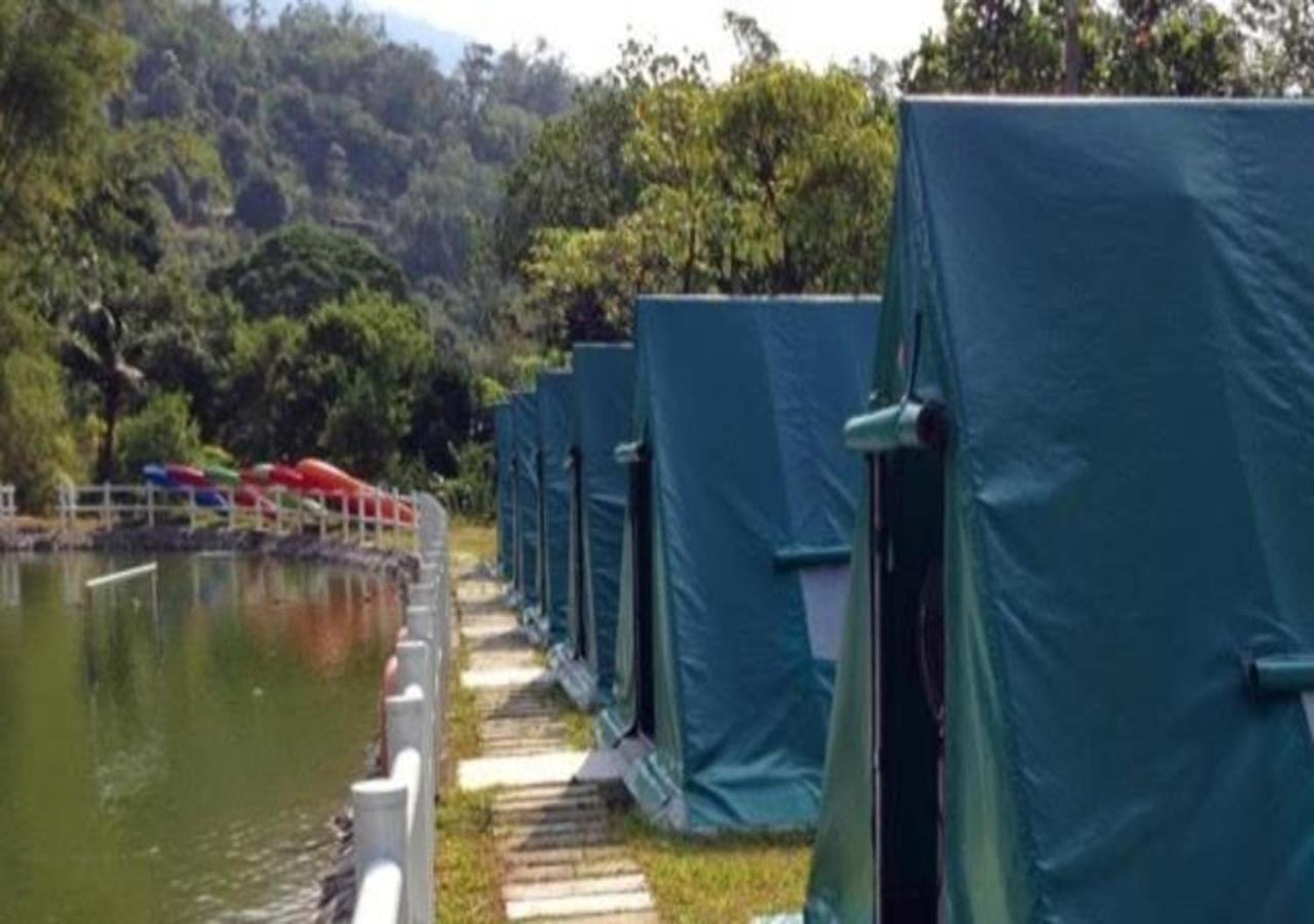 Paradise Valley Resort Broga سيمينيه المظهر الخارجي الصورة