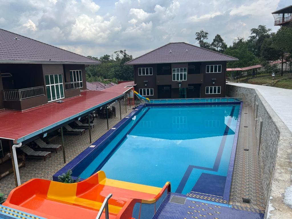 Paradise Valley Resort Broga سيمينيه المظهر الخارجي الصورة